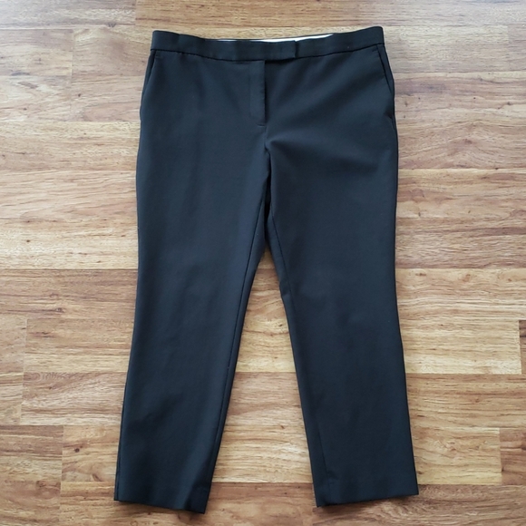 Ann Taylor Pants - Ann Taylor Size 12 Cropped Black Trousers